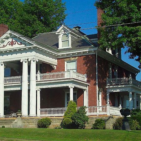 South Broadway Manor B&B - Near Fallingwater, Ohiopyle State Park, Hiking & Biking Trails Gap Scottdale Ngoại thất bức ảnh